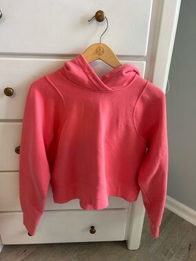 EUC Lululemon Loungeful cropped Hoodie in raspberry cream sz 6